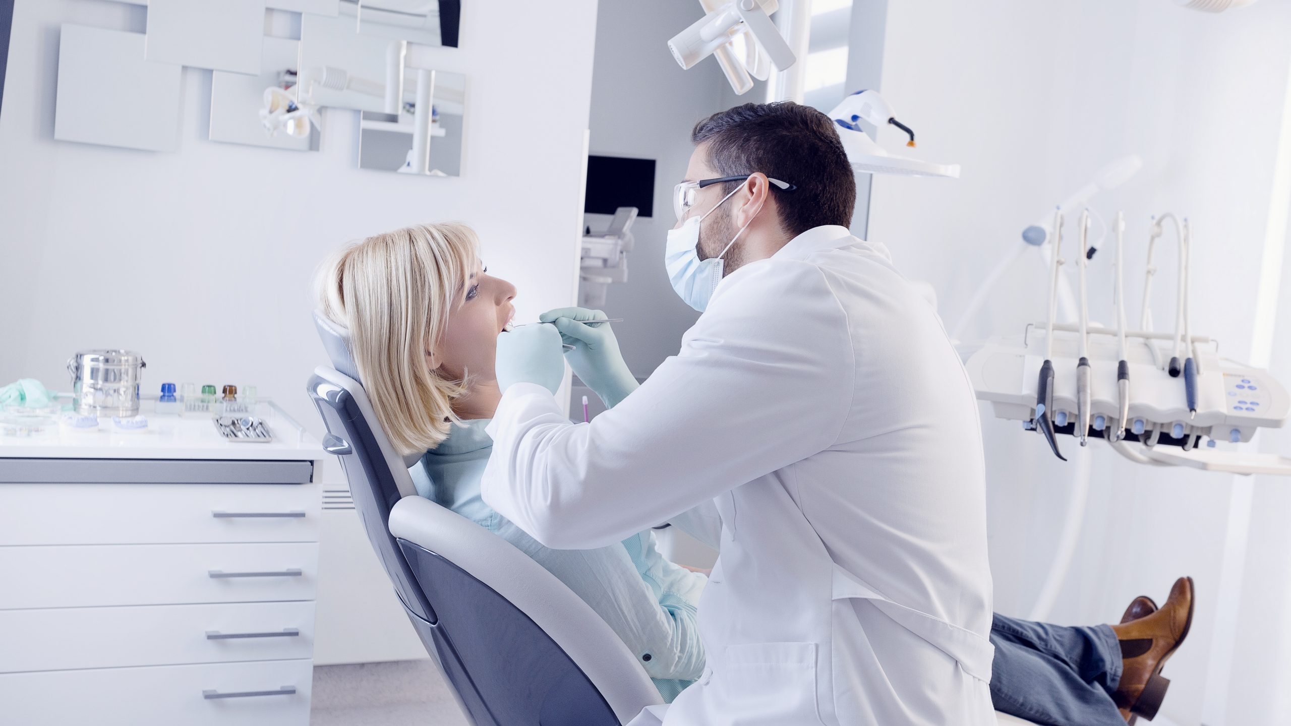 Dentist in Palm Beach Gardens, FL